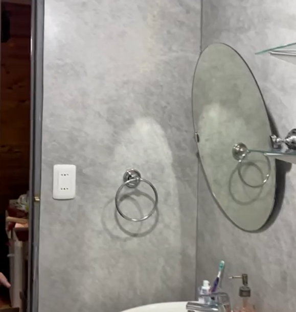 Simplísima en baño parte 2